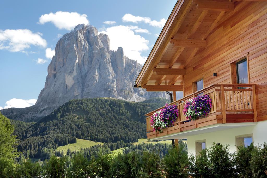 Apartments La Mana Santa Cristina Val Gardena Exteriör bild
