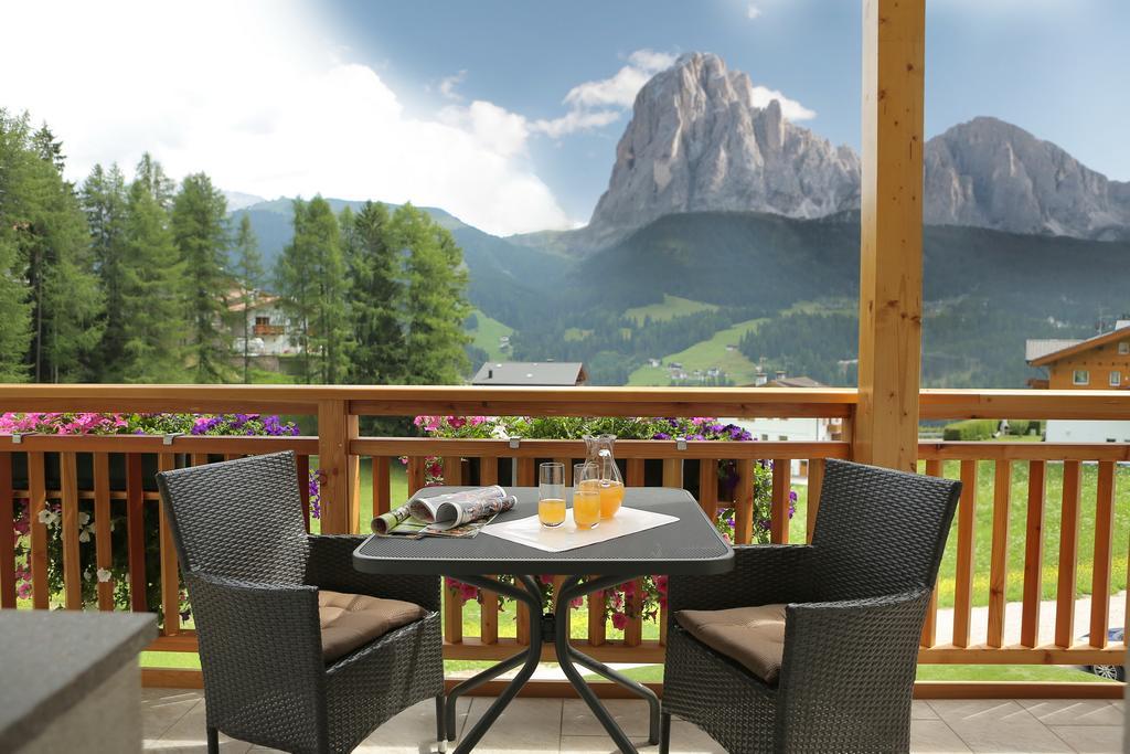 Apartments La Mana Santa Cristina Val Gardena Exteriör bild